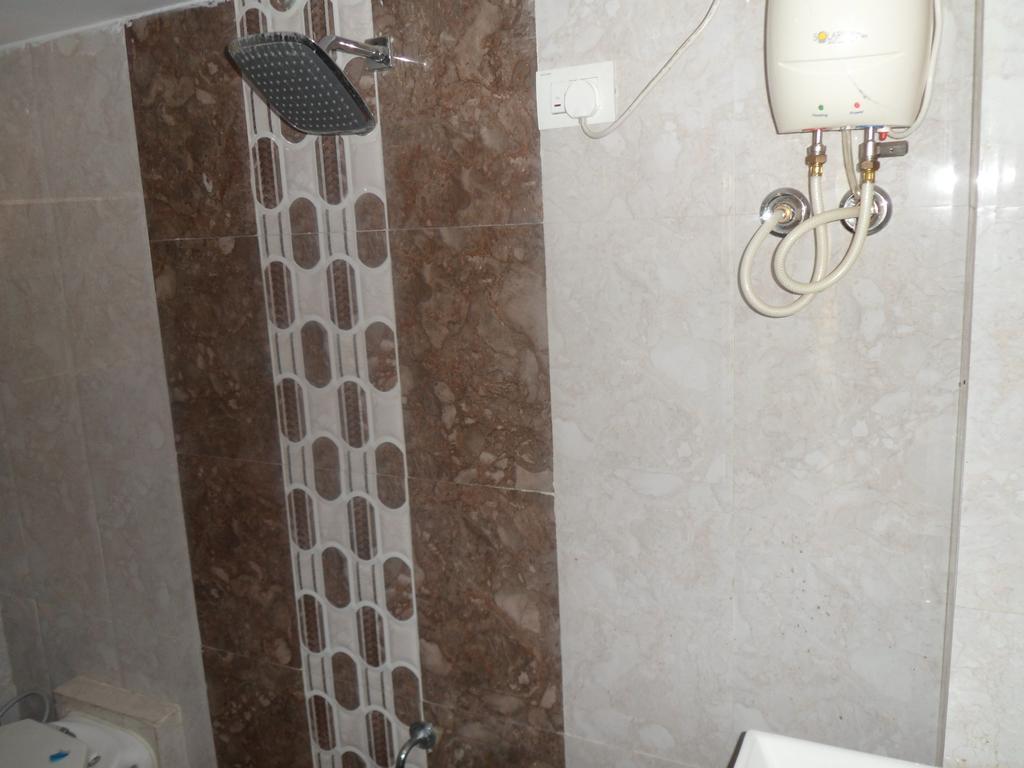 Hotel Canada Palace Watuwa Kültér fotó