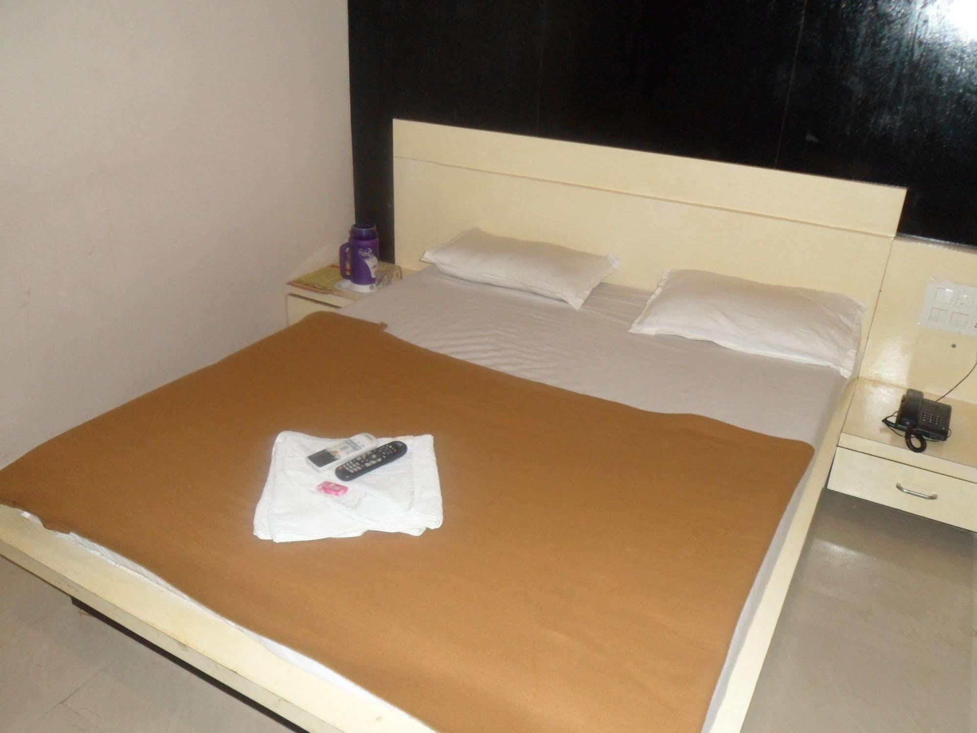 Hotel Canada Palace Watuwa Kültér fotó